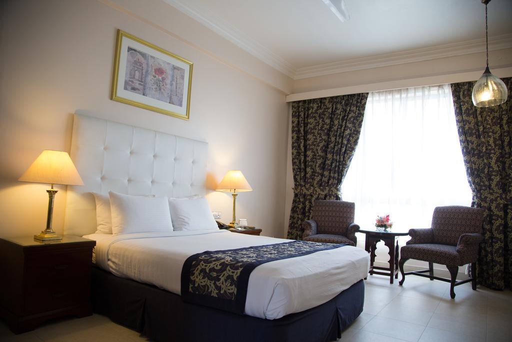 Beach Luxury Hotel Karachi Exterior foto