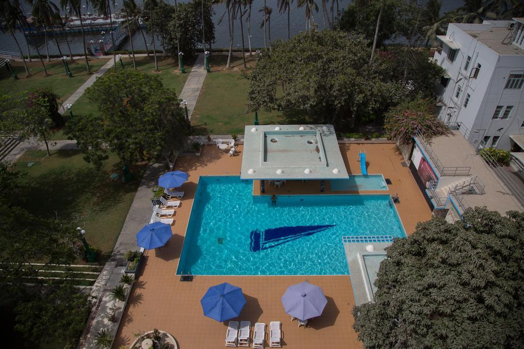 Beach Luxury Hotel Karachi Exterior foto