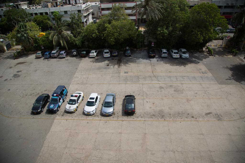 Beach Luxury Hotel Karachi Exterior foto
