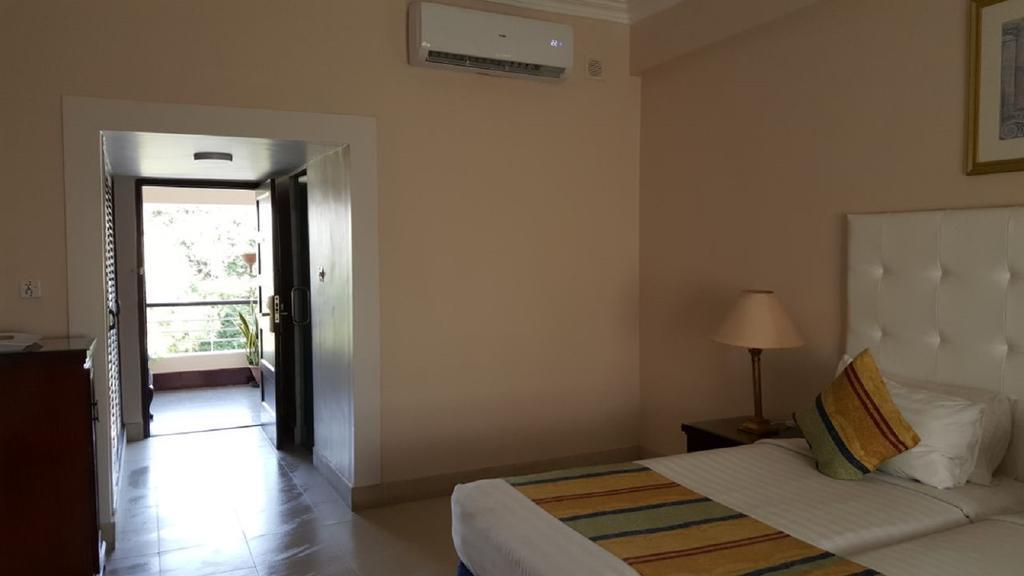 Beach Luxury Hotel Karachi Exterior foto